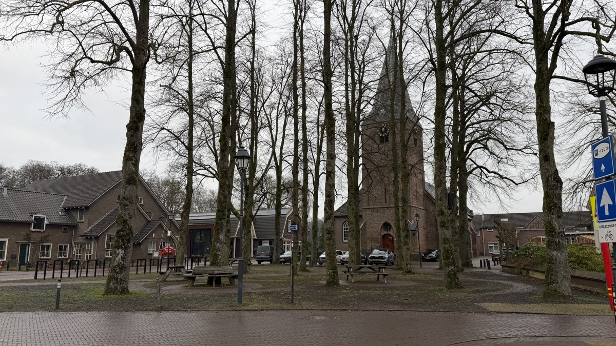 Dorpskern Almen.7770.JPG