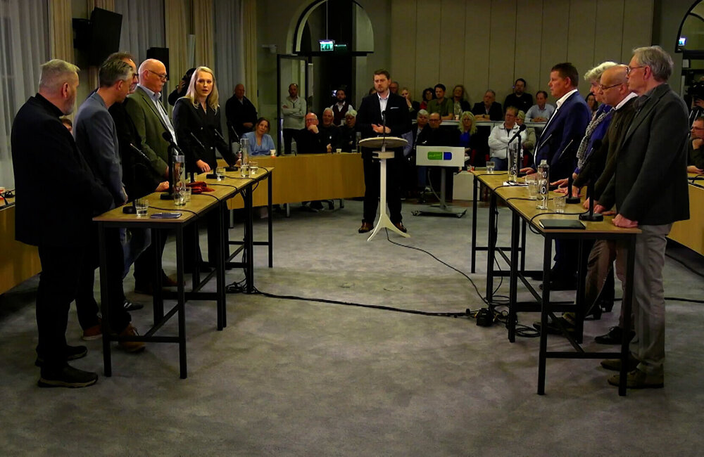 STILL MONTFERLAND DEBAT0.jpg